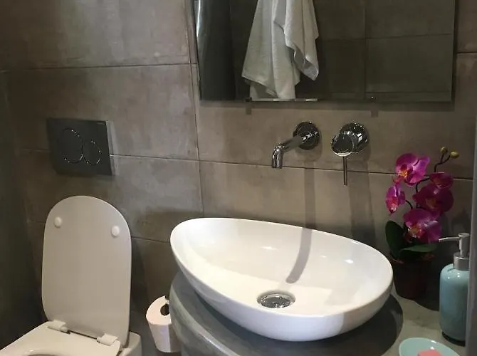 Diavrouxas House In Sifnos *