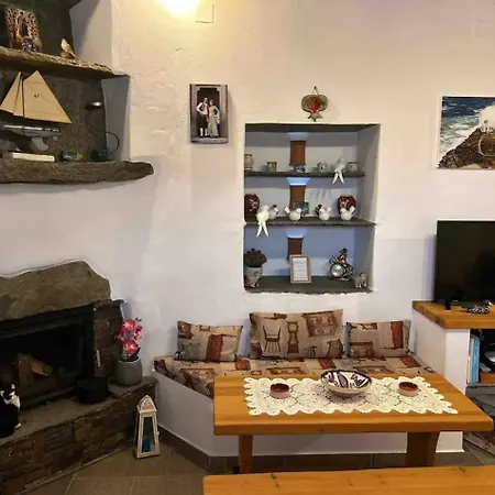 Diavrouxas House In Sifnos